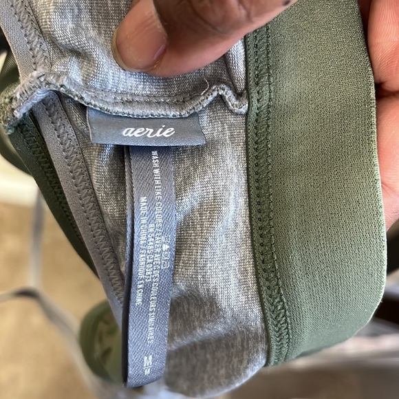 Aerie Sports Bra Women Sz Medium Green Sheer with Gray Built in Bra - Picture 4 of 5